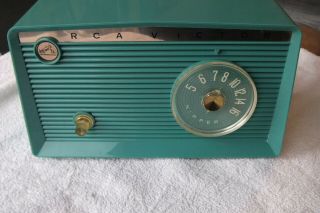 Vintage Rca Victor Tube Table Radio Model Nipper V111 Aqua