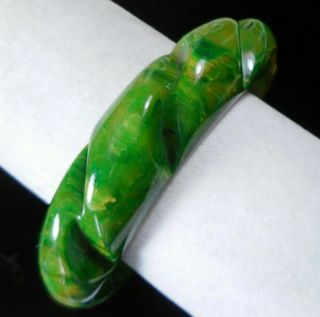 Vtg Carved Marbled Green Yellow Bakelite Bangle Bracelet Spinach Simi