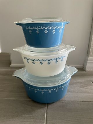 Vintage Pyrex Snowflake Blue Garland Cinderella Nesting Bowls Set Of 3 W/covers