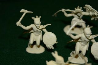 Marx Wagon Train cream colored 54 mm Indians (5) 4 poses 3