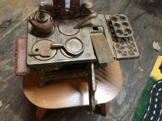 Antique - Doll House Cast Iron Stove W/ Cast Iron Cook Wear (look At Pictures)