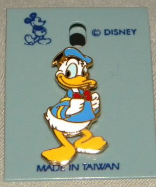 Authentic Vintage Disney Adult Donald Duck Pin 1970 