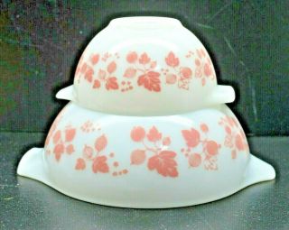 Vintage Pyrex Pink & White Gooseberry Mixing Bowls Cinderella 2.  5 Qt 1.  5 Pint