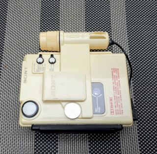 Vintage Sony Walkman Solar white WM - F107 2