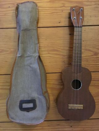 Vintage Gretsch Ukulele N.  Y.  C.  4 String Musical Instrument & Soft Case