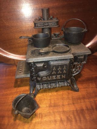 Vintage Queen Black Cast Iron Miniature Stove Set W/ Pots