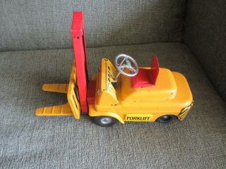 Vintage 1950s 60s Japan Toys Tin Wind Up Forklift Toy 8.  75 " Long - See Other Tin