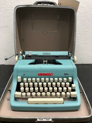 Vintage Blue Royal Quiet De Luxe Typewriter With Brown Case