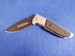 Smith & Wesson Extreme Ops Folding Knife Designed By Morgan A.  Taylor Sheath