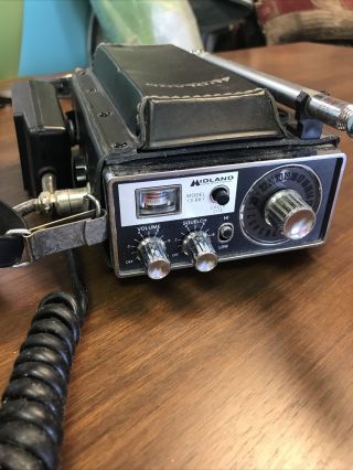 Vintage Midland International Model 13 - 861 Cb Radio With Leather Case/cover - N