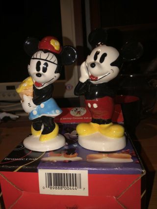 Disney Mickey & Minnie Mouse Salt And Pepper Shakers Ceramic 5 " Tall