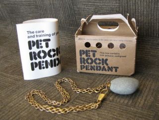 Vintage 1975 Authentic Pet Rock Pendant W/ Booklet,  Box & Straw Bedding
