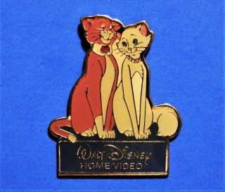 Walt Disney Home Video - The Aristocats - Duchess & Thomas - Vintage Lapel Pin