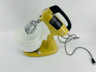 Vintage Hamilton Beach Scovill Portable Stand Mixer Stainless Steel Yellow