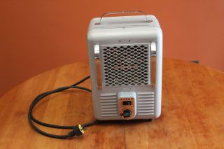 Vintage Titan T760b1 Electric Milkhouse Heater 1300 Or 1500 Watt Power