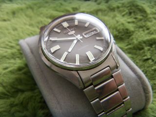 Vintage Seiko 5 Day Date 17 Jewels Automatic Japan Made Men Watch. 2
