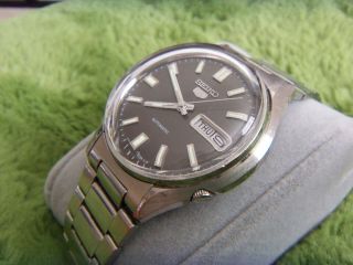 Vintage Seiko 5 Day Date 17 Jewels Automatic Japan Made Men Watch. 3