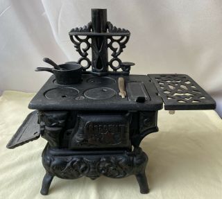 Vintage Salesman Sample Child Size Cast Iron Wood Coal Stove With Accessories