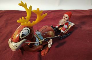 Vintage Mikuni Wind - Up Tin Santa With Reindeer Made In Japan