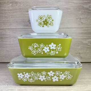 Vtg Set Of 3 Pyrex Green Spring Blossom Crazy Daisy Dishes W/ Lids 1.  5 Qt Pt Cup