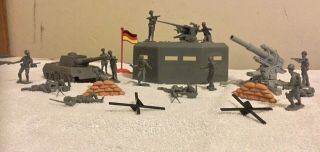 Vintage Marx Battleground Desert Fox Wwll German Toy Soldiers Playset