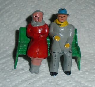 Vintage Lead Barclay " Man & Woman On Park Bench,  Winter Coats " B179 Ex Cond.  F/s