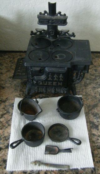 Vintage Queen Cast Iron Stove Toy Miniature Accessories Pots Pans Bucket Utensil