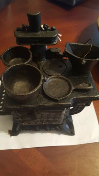 Vintage Queen Cast Iron Miniature Toy Stove And Accessories Salesman Sample?