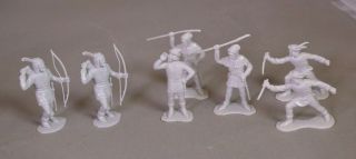 Marx 60 Mm Robin Hood Figures - Light Grey - Intact Bow Strings