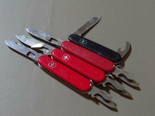 3 Victorinox & 1 Wenger Swiss Army Knive,  Poor To 