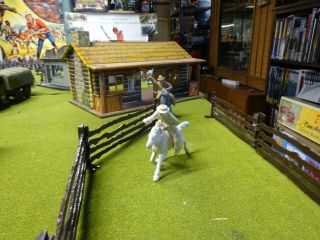 Marx Toy Tin Cabin With Cowboys And Fencing