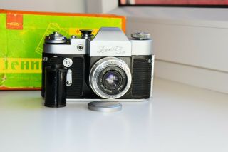Vintage Old Zenit - 3m Export Soviet Slr Film Camera W/s Lens " Industar - 50 " Exc