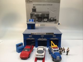 Gm Mr Goodwrench Garage Play Set By Funrise