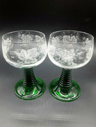 Set Of 2 German Roemer Wine Glass Grapevine Etching With Green Beehive Stem Bc