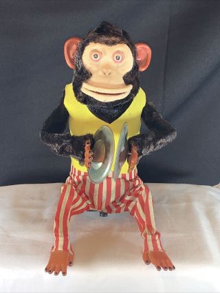 Hsin Chi Toys Mechanical Monkey as seen in ad for Stephen King ' s The Monkey 1980 2