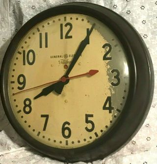 Vintage General Electric " Telechron " Model 1ha1612 Schoolhouse Wall Clock 14.  5 "