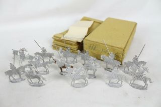 14 Vintage Tin Flats Zinnfiguren Scholtz Box Lead War Flags Soldiers Horses Old