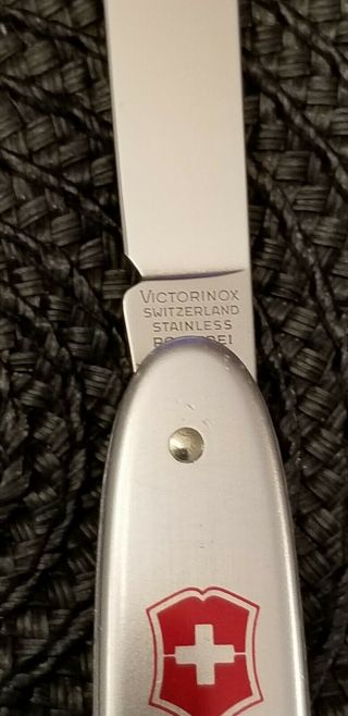 Victorinox Secretary 84mm Swiss Army knife in silvery alox 3