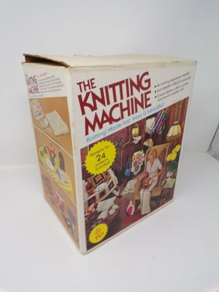 Vintage 1975 Knitting Machine Mattel loom with book yarn 419 2