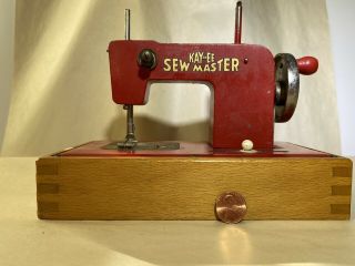 Kayanee Sew Master Vintage Toy Sewing Machine 1940 