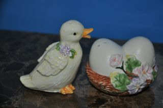 Avon Springtime Duck & Eggs In Nest Salt And Pepper Shakers