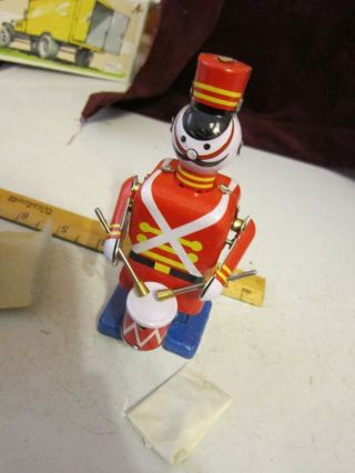 Vintage Red China Shanghai Marching Drummer Wind - Up Tin Toy Ms250