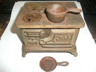 Vintage Cast Iron Eagle Miniature Toy Stove 4 Burners 3 Lids,  Skillet,  Pot 420