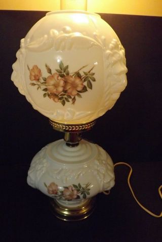 Vintage Milk Glass Puffy Lion Heads Gone With The Wind Floral Parlor Lamp