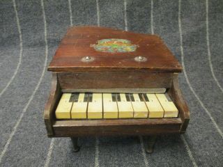 Vintage Toy Grand Piano Eight Keys - Happy Land Decal Three Ducks Playing Piano 2