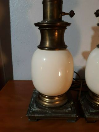 Set of 2 STIFFEL Mid century Ostrich Egg Vintage Porcelain Brass Table Lamps MCM 4