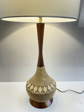 Mid Century Modern Danish Walnut Ceramic Table Lamp Atomic Wegner 60 