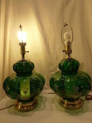 VINTAGE PAIR SET OF 2 LIVING ROOM TABLE LAMPS GREEN URN BODY FLORAL BRASS $525 3