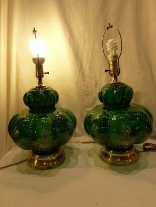 VINTAGE PAIR SET OF 2 LIVING ROOM TABLE LAMPS GREEN URN BODY FLORAL BRASS $525 4