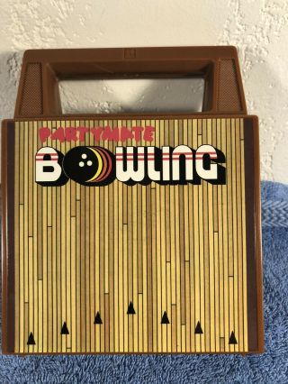 Vintage Tomy Partymate Scrolling Bowling Wind Up Travel Game